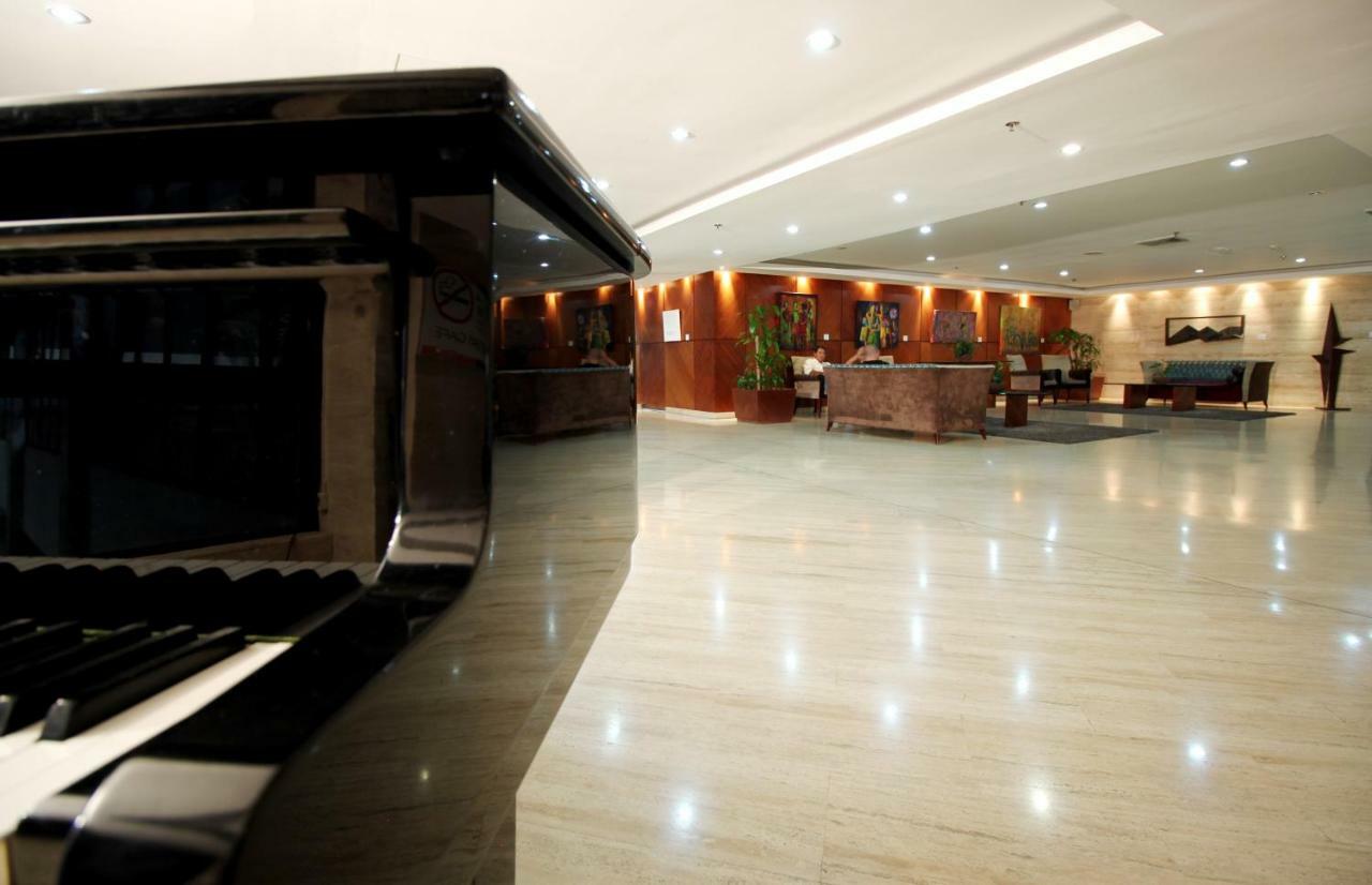Hotel Cct Caracas Bagian luar foto